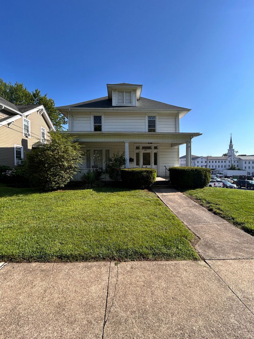 Roanoke Apartment: 2031 Westover Ave SW