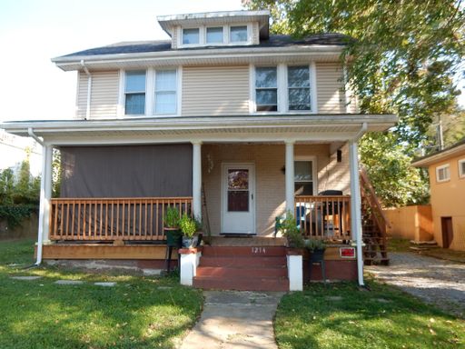 Spacious 2 BR apt with finished attic - near Carillion Med Ctr & Greenway! – photo 1