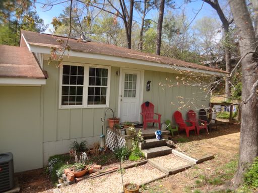 Available NOW - Ideal Location Carrboro one level!