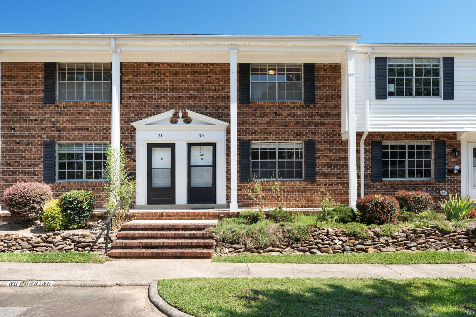 Chapel Hill Condo: 1002 Willow Drive