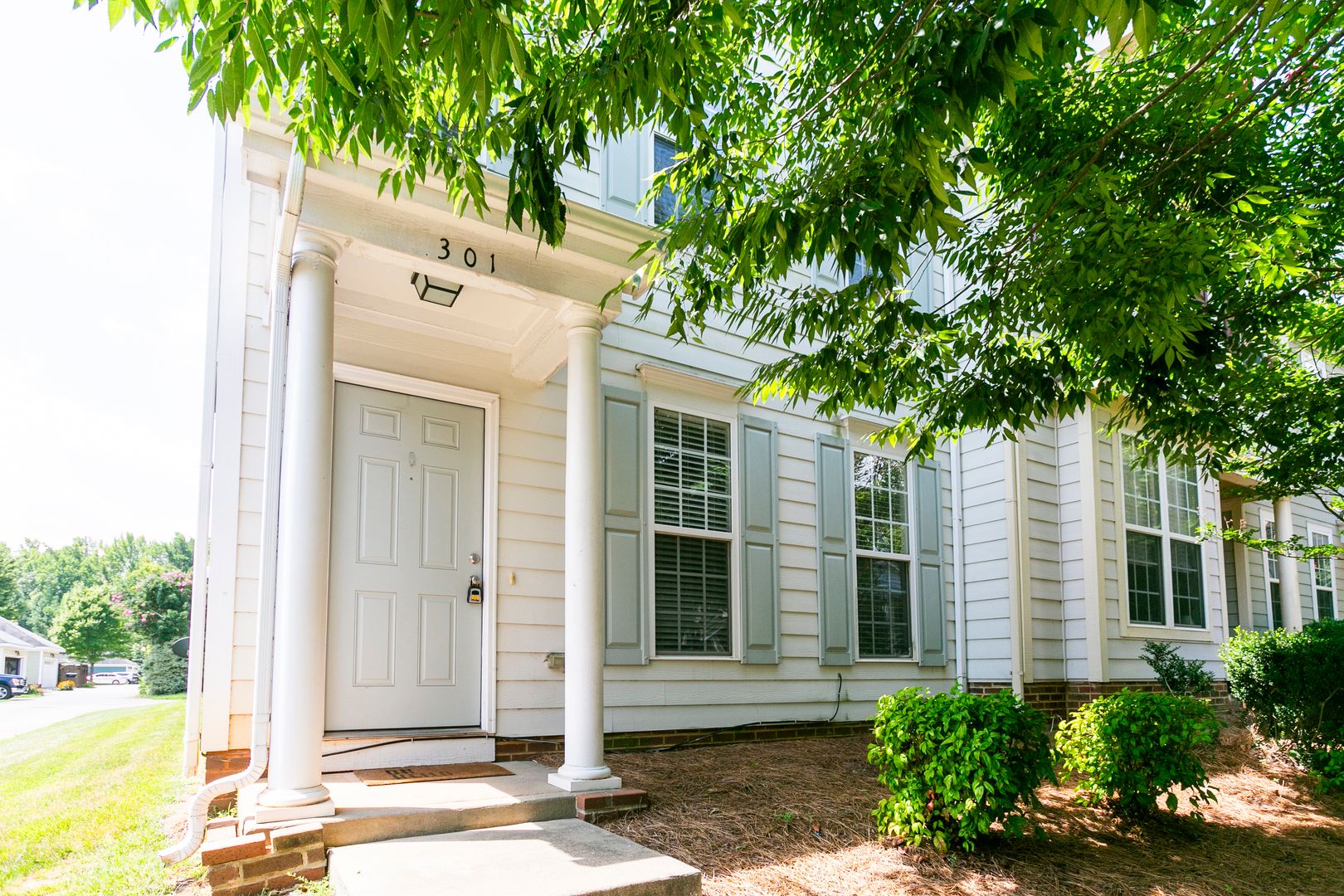 Pittsboro House: 301 Danbury Court