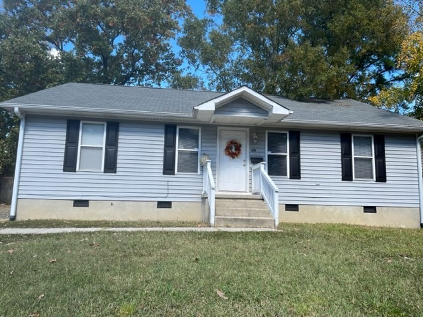 Chapel Hill House: 108 W. Longview St.