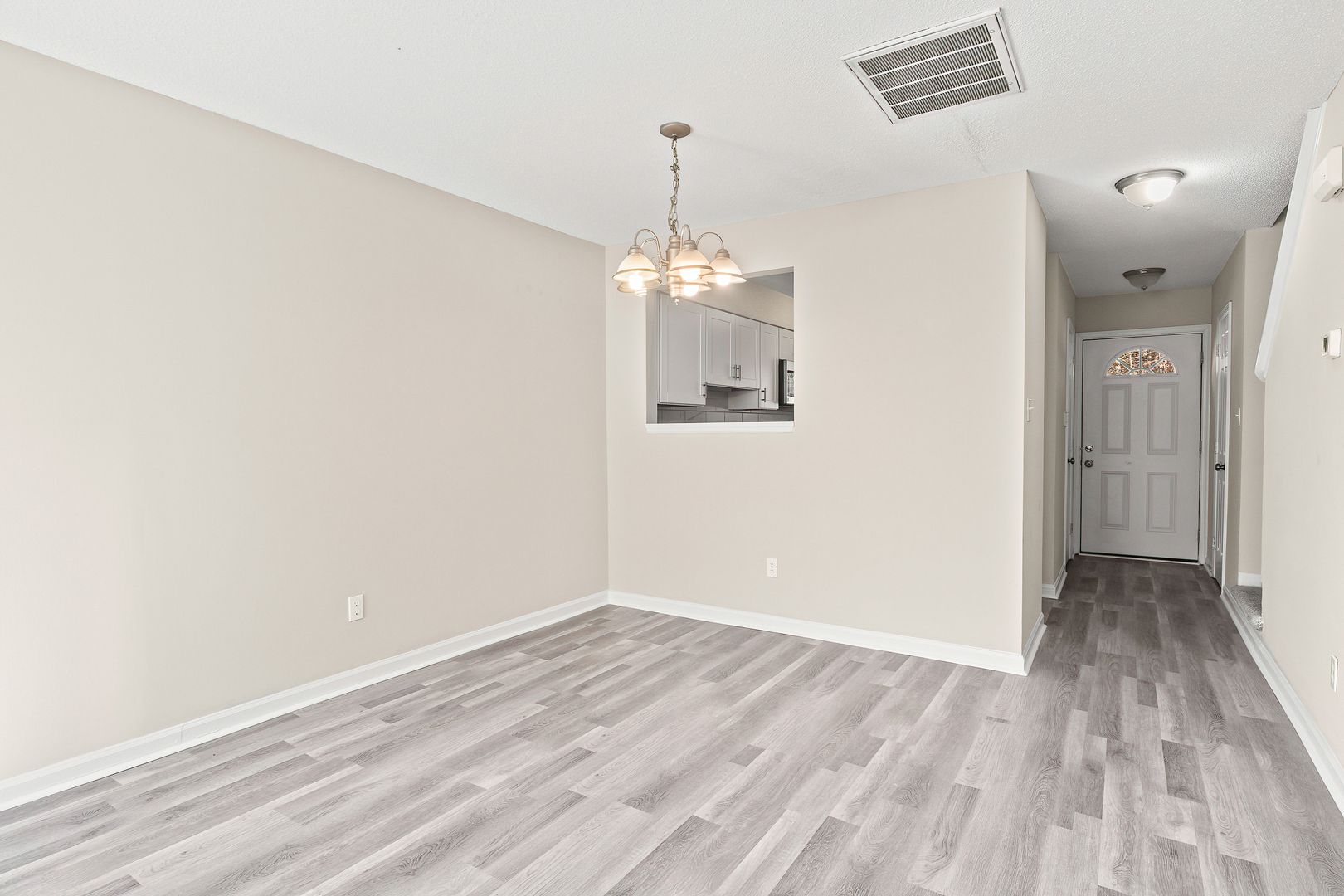 1507 Clermont Rd 7 of 12