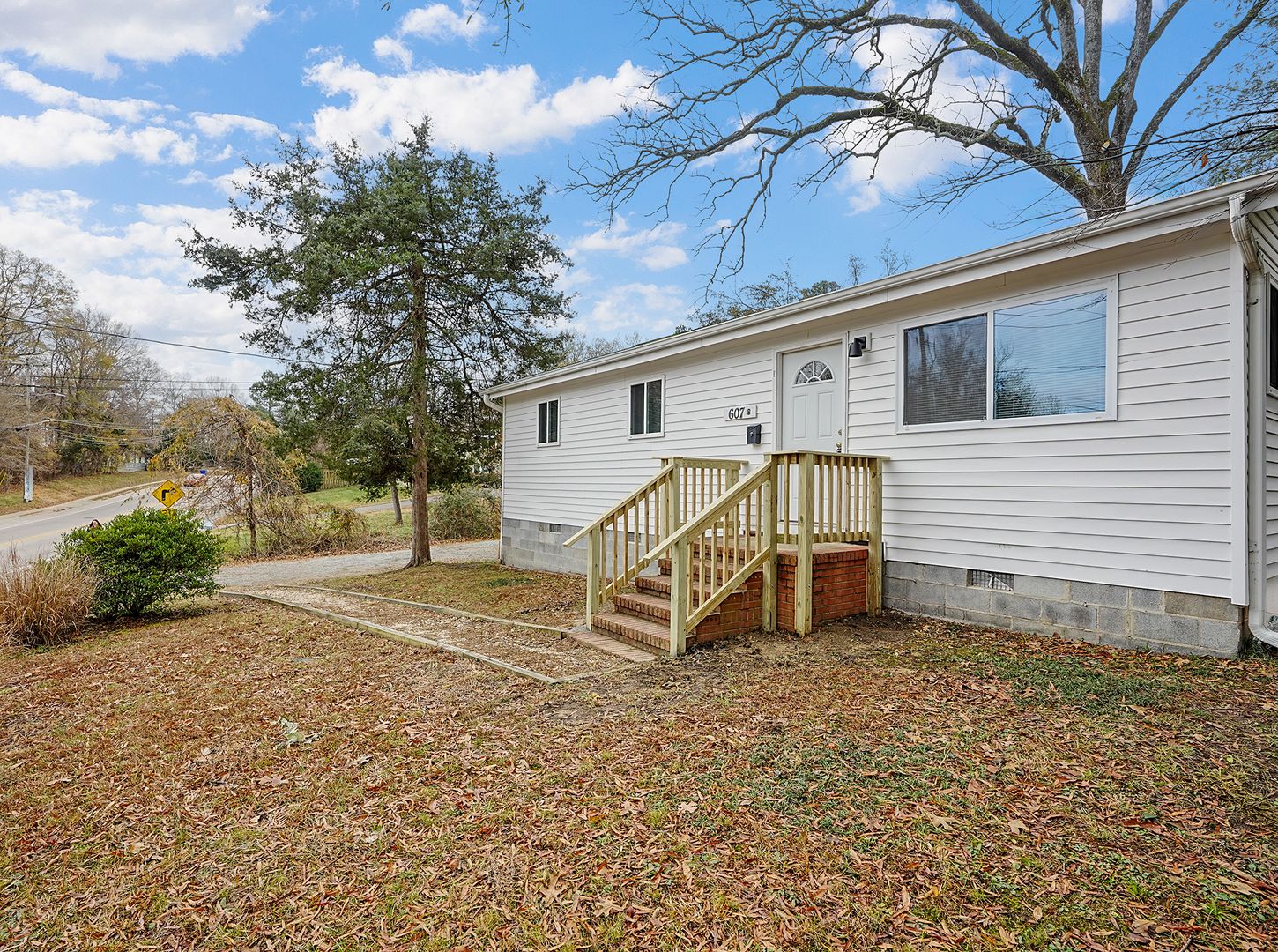 Carrboro Apartment: 607 North Greensboro Street