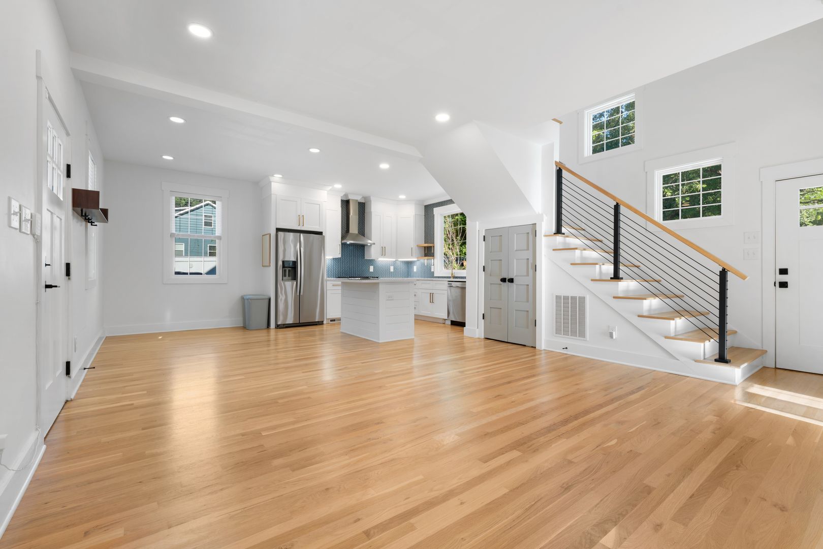 1205 Evergreen 3 of 8