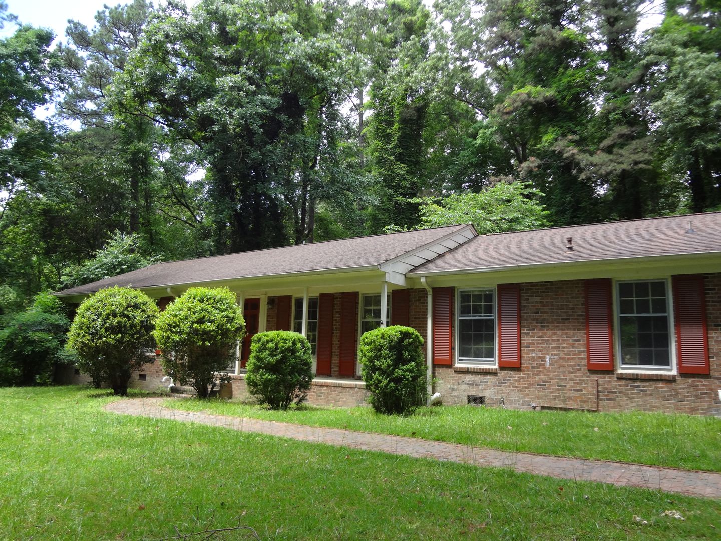 Chapel Hill House: 705 Shady Lawn Rd