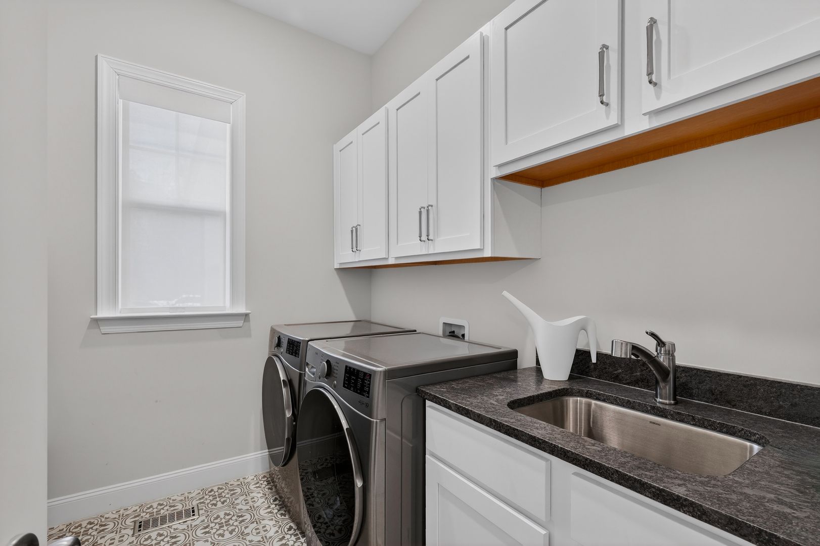 Laundry room at 210 Lookout Ridge