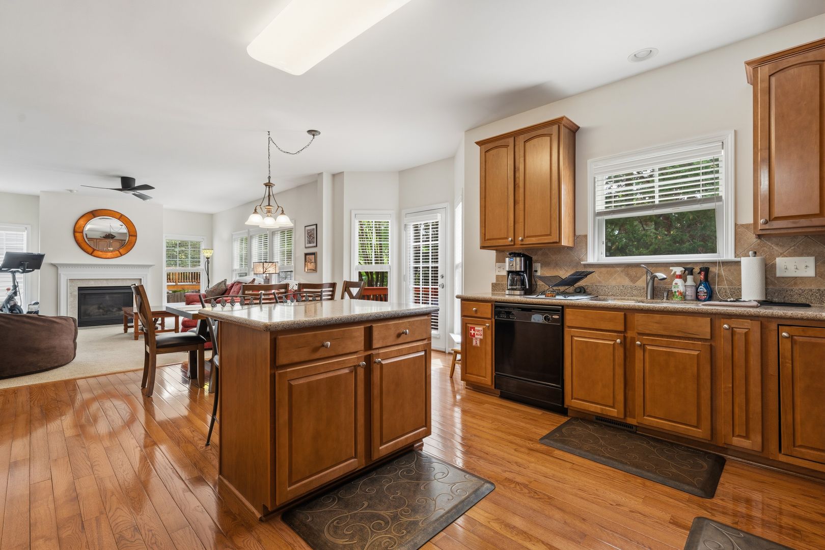 3809 Stoneybrook Dr 7 of 12