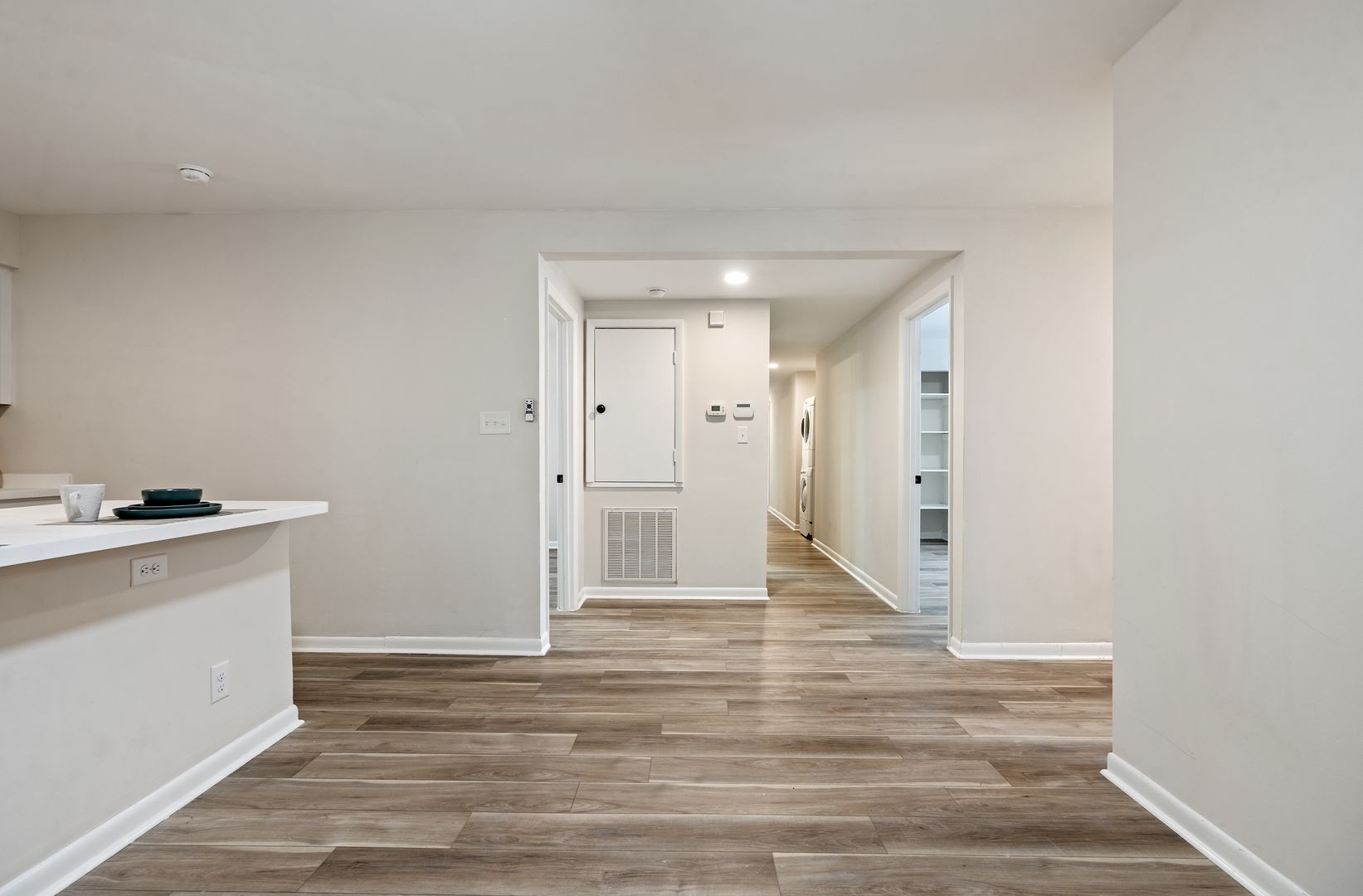 201 Howell Street 9 of 12