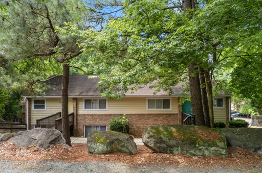 Modern Off Campus Student Living at The Ramsey - Chapel Hill! Two and Four bedroom plans – photo 1