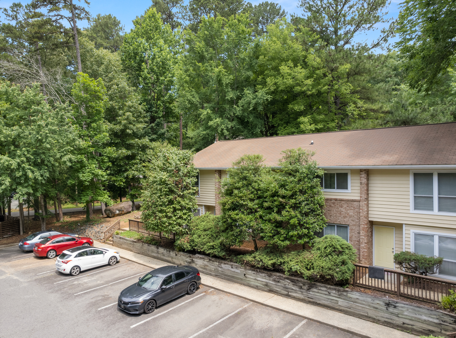 Chapel Hill Apartment: 201 Howell Street