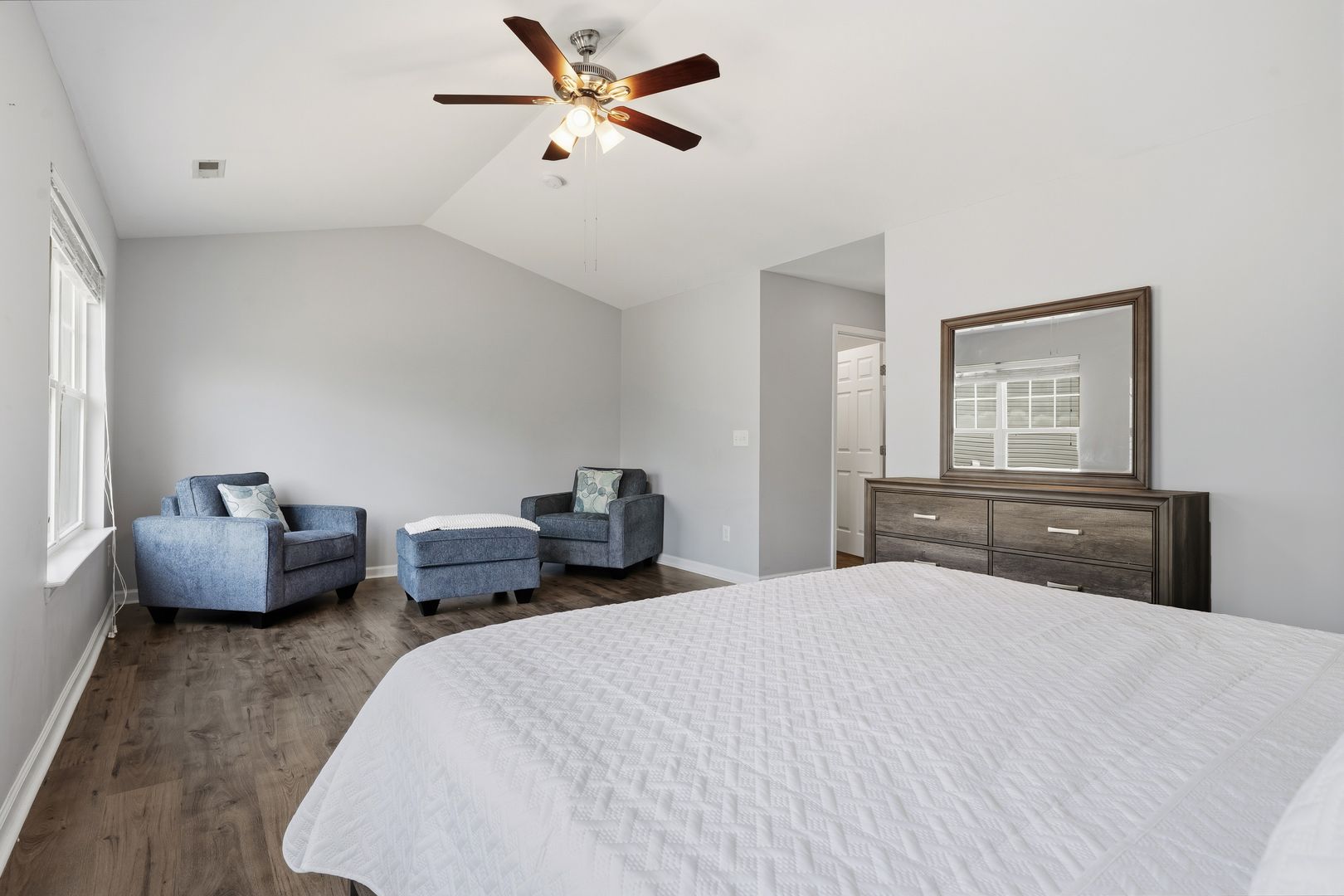 1326 Stone Manor 10 of 12