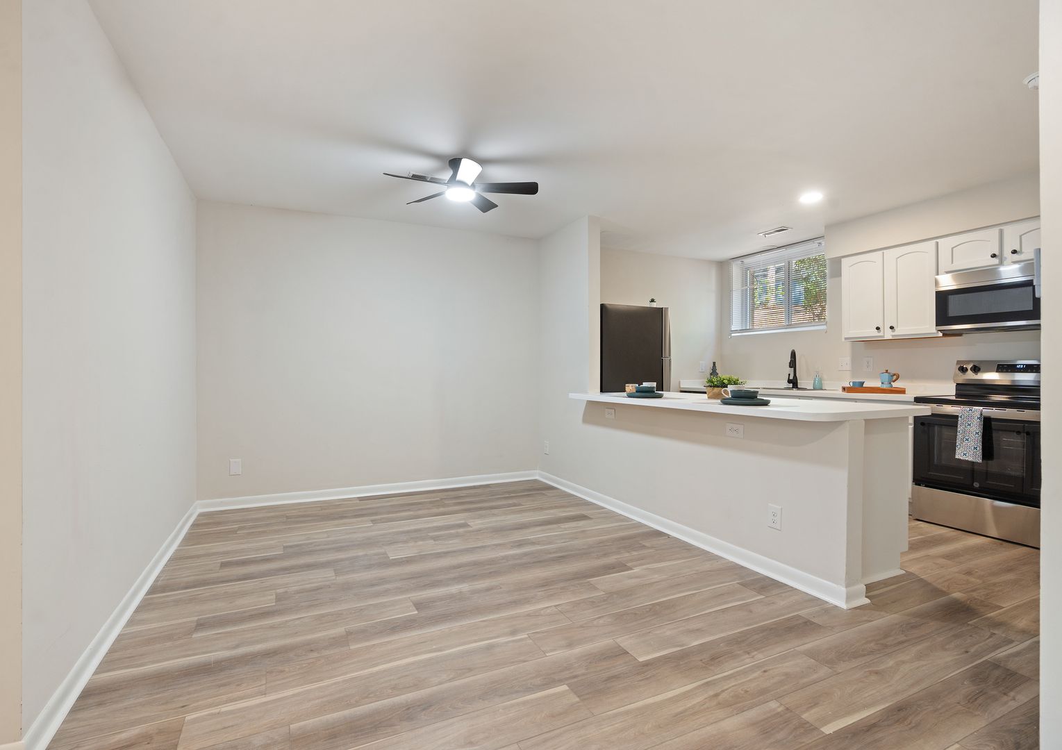 201 Howell Street 3 of 12