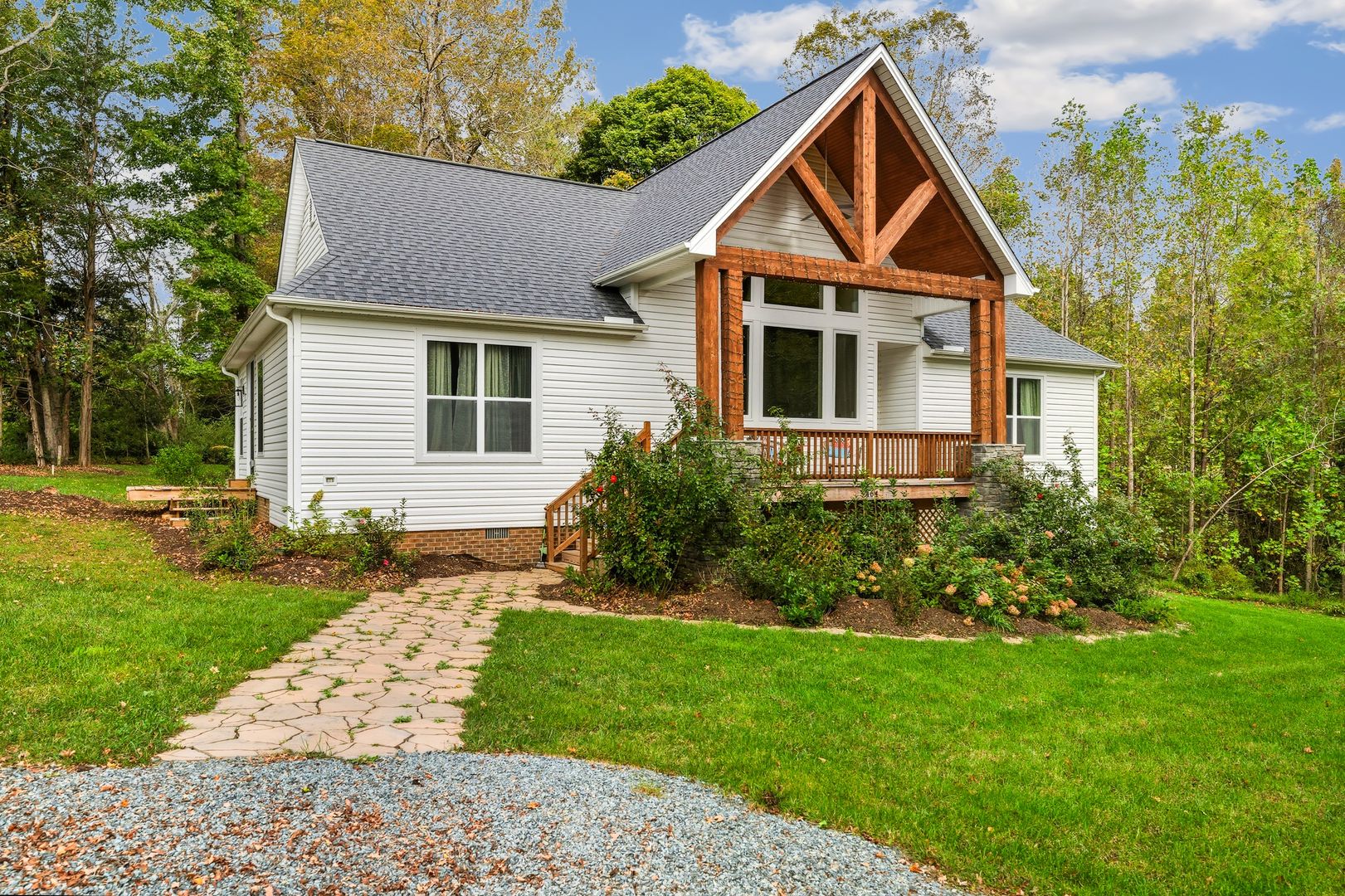 PARK FLEX STAYS-Peaceful 3 Bed, 2 Bath Country Retreat in Mebane Near Chapel Hill