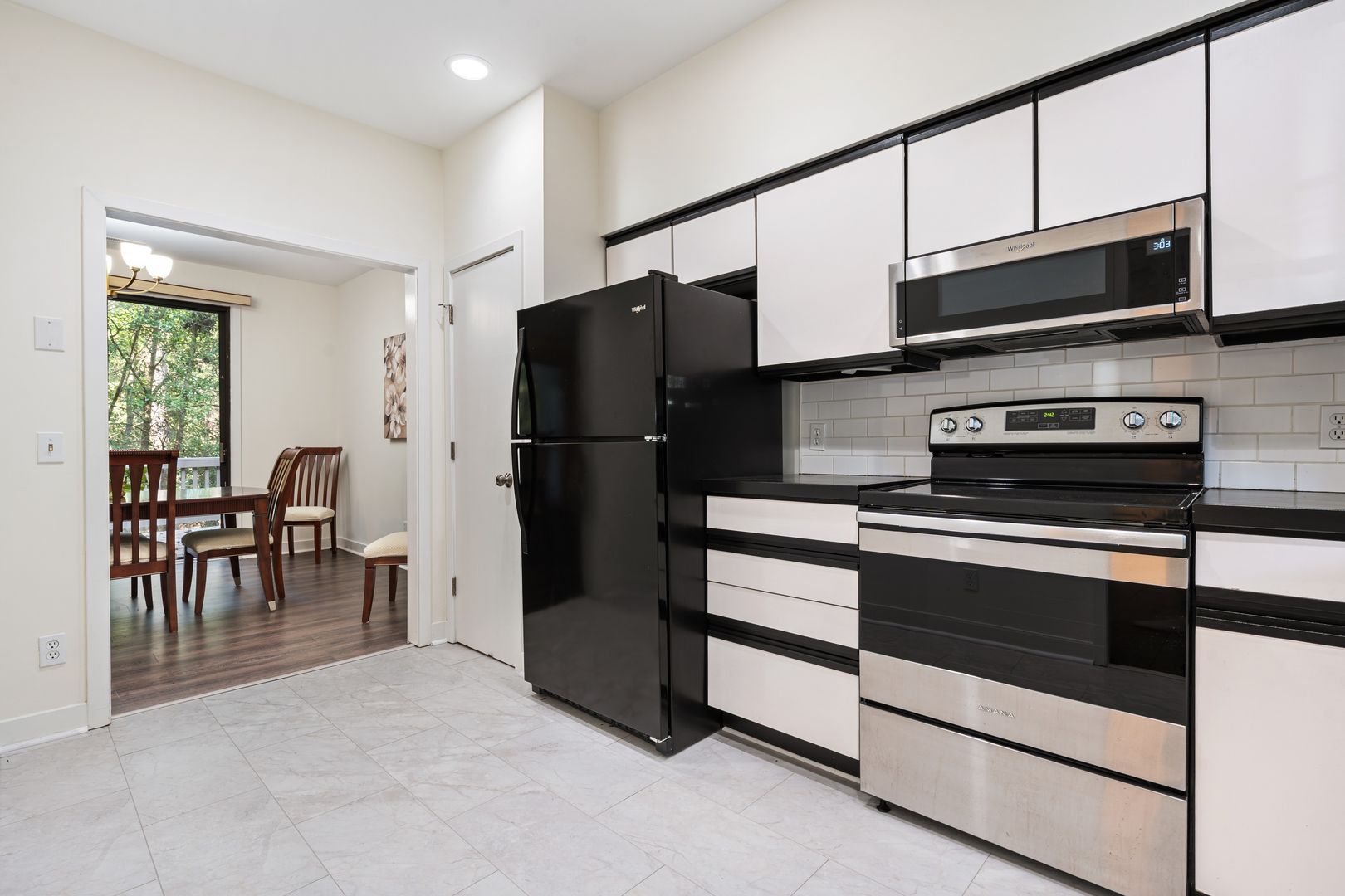 13 Vauxhall 3 of 8