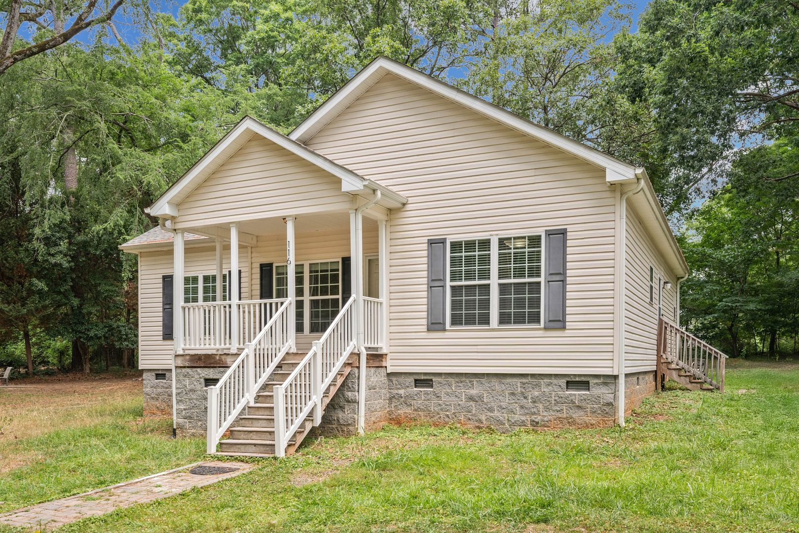 Chapel Hill House: 116 Justice Street