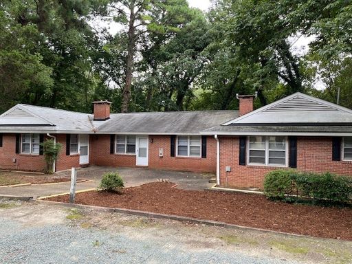 Available NOW close to UNC Hospital Medical School Rental – photo 1