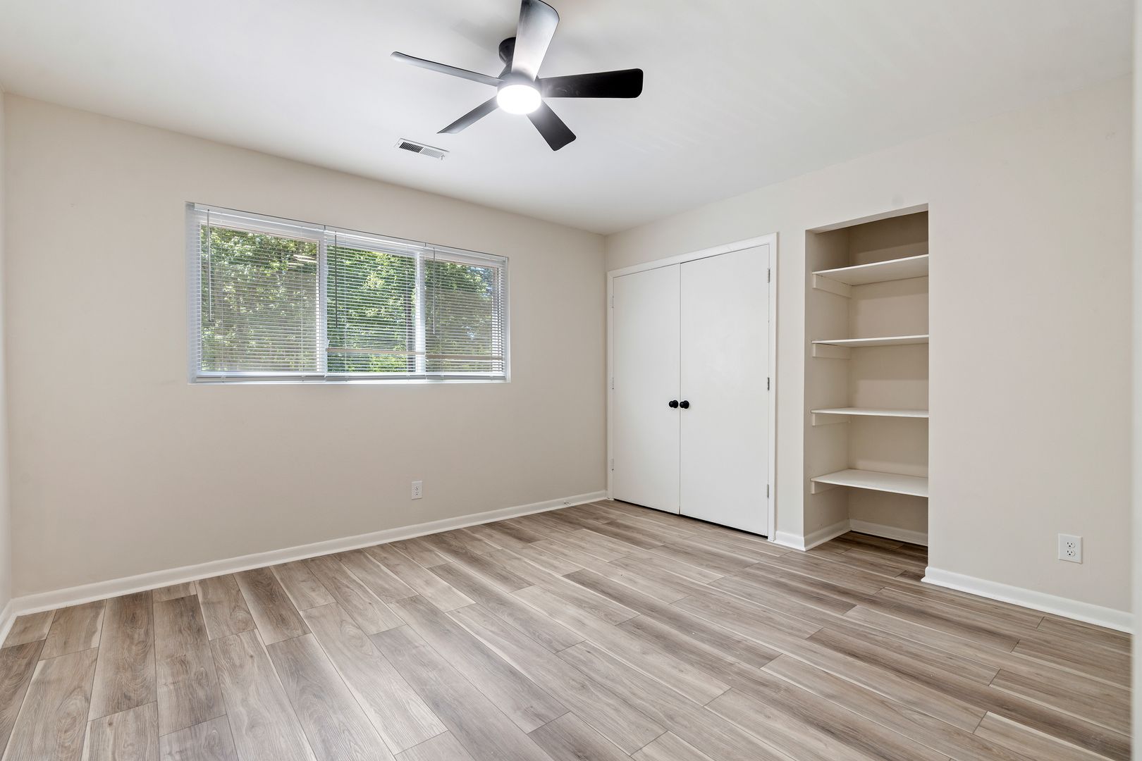201 Howell Street 11 of 12