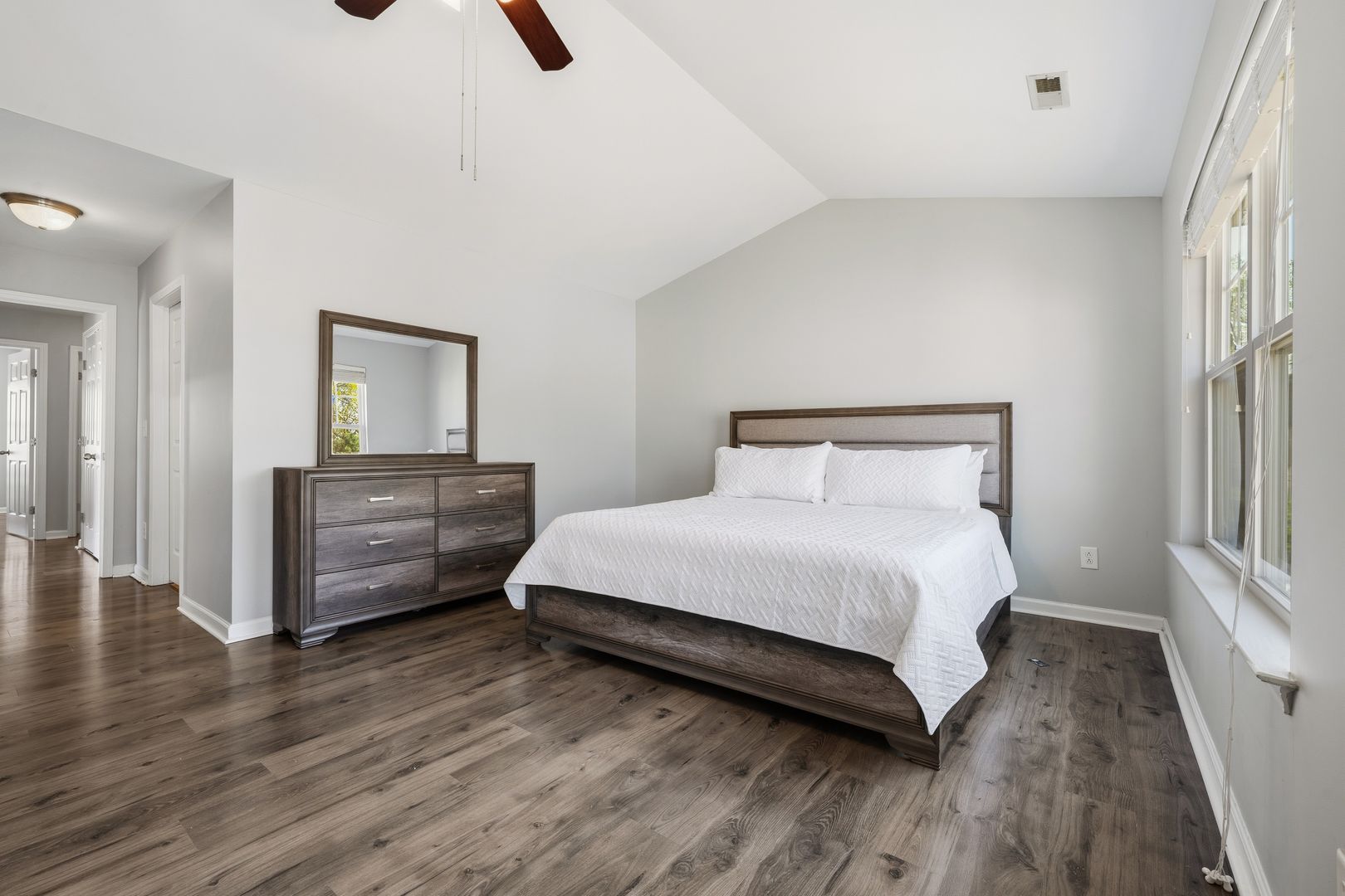 1326 Stone Manor 9 of 12