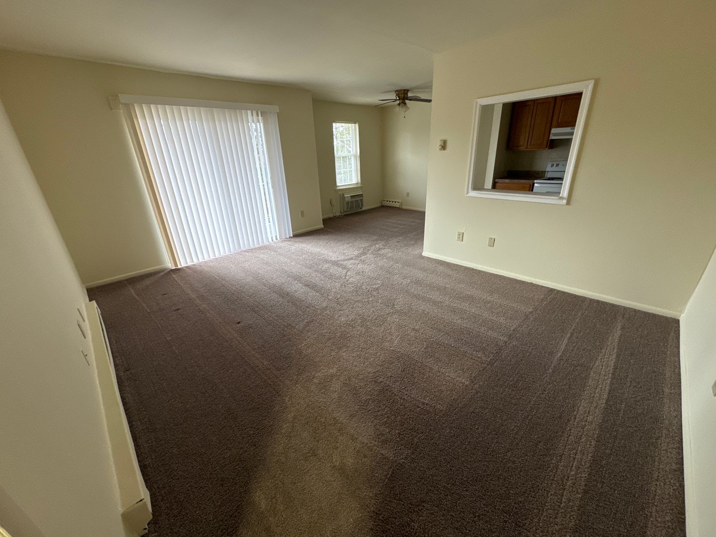 Allentown Apartment: 1975 Mack Blvd