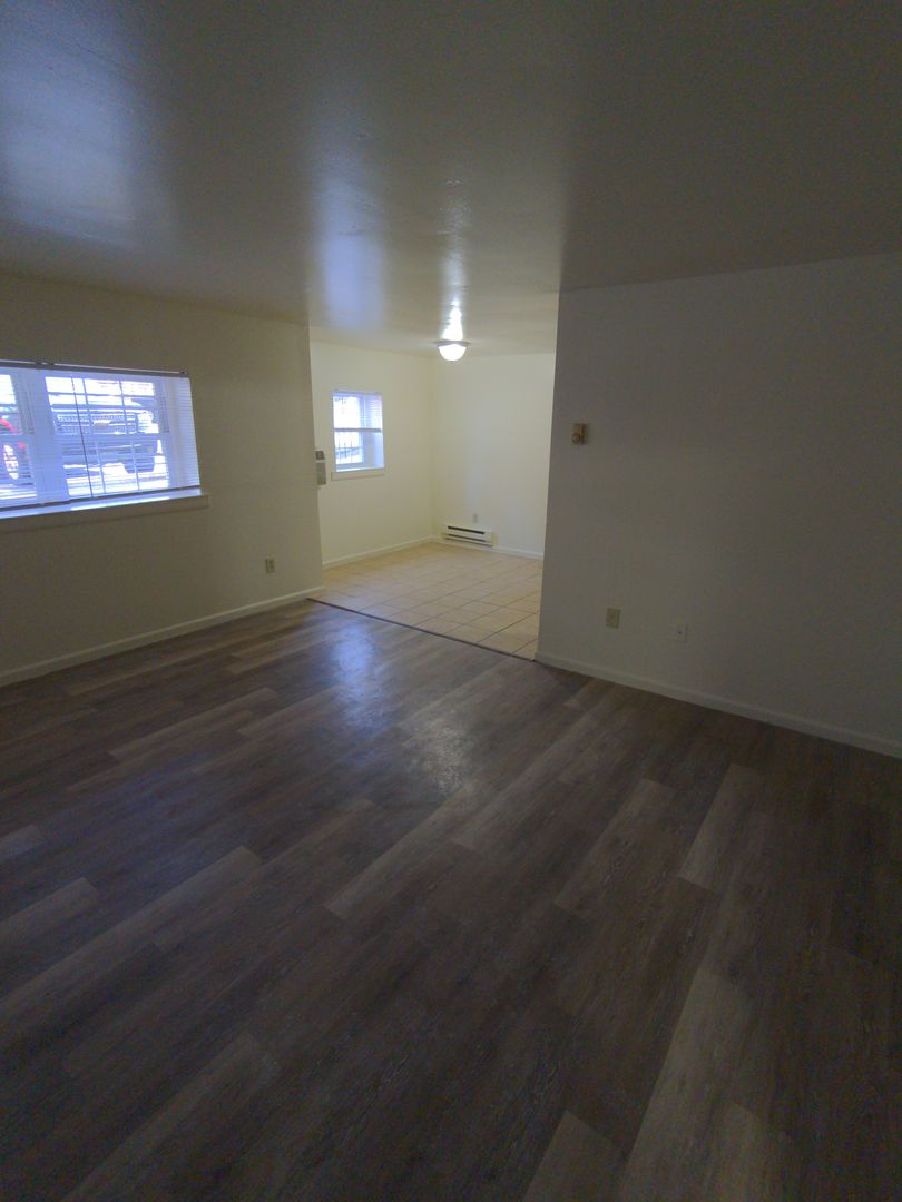 Allentown Apartment: 1975 Mack Blvd