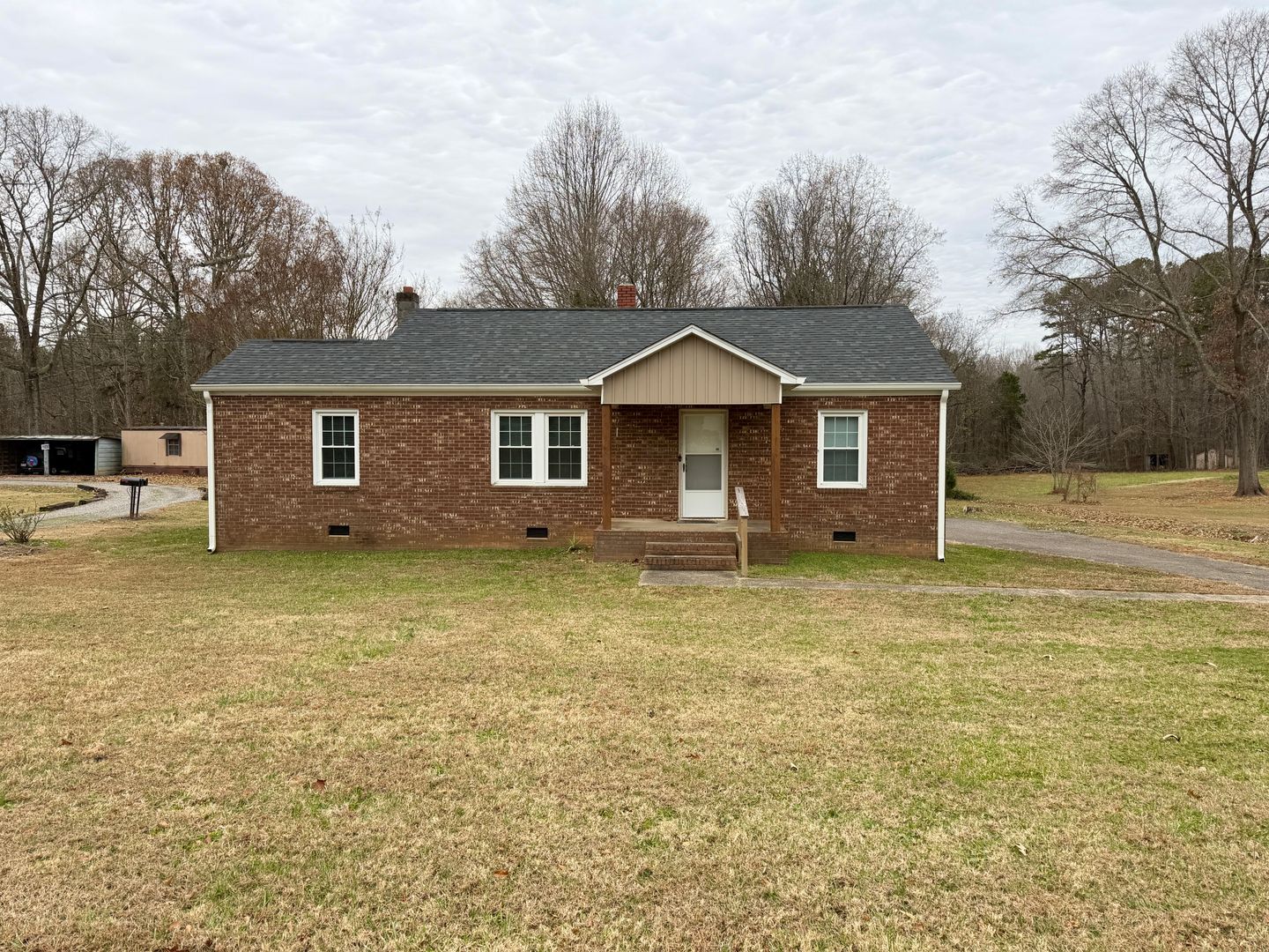 Statesville House: 1793 Old Mountain Rd