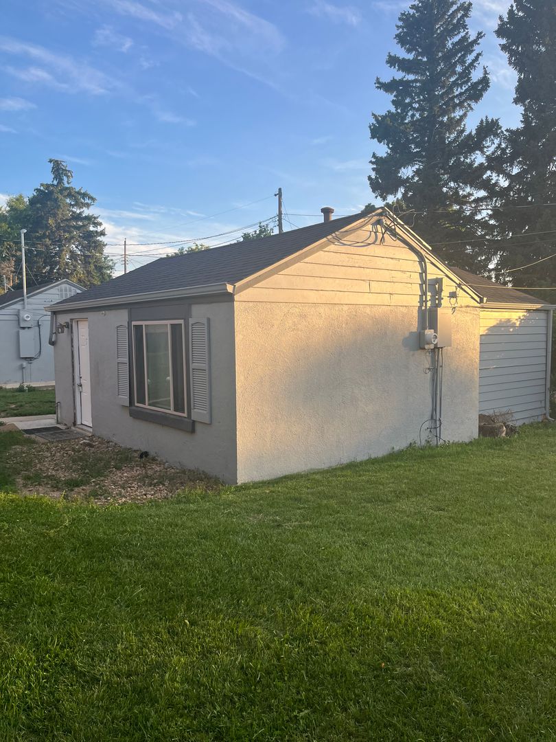 Englewood Apartment: 4301 S Delaware St