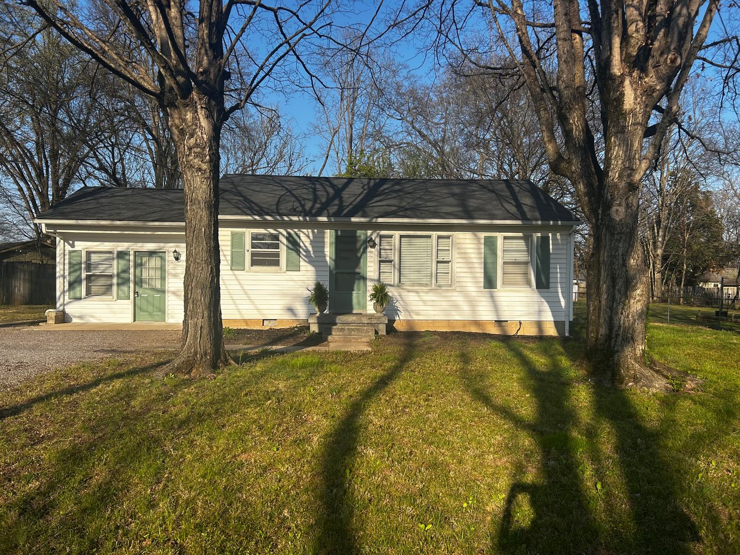 Franklin House: 502 Harpeth Dr.