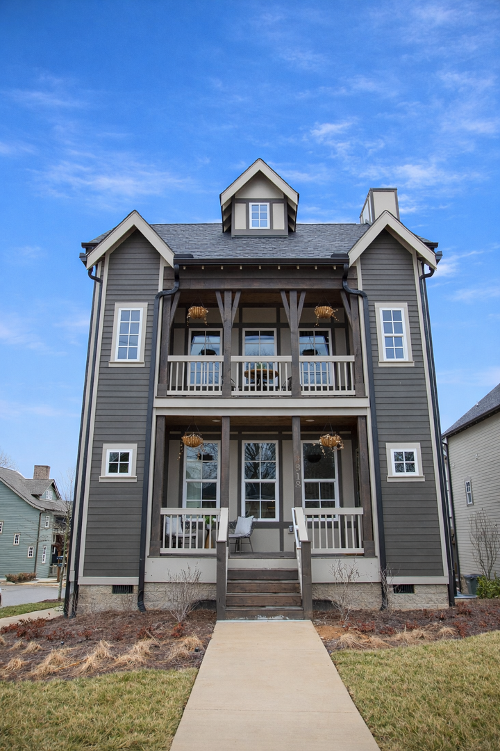 Nashville House: 2818 Eastland Ave