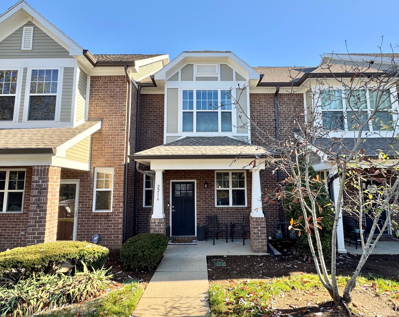 Nashville House: 2216 Knowles Ave