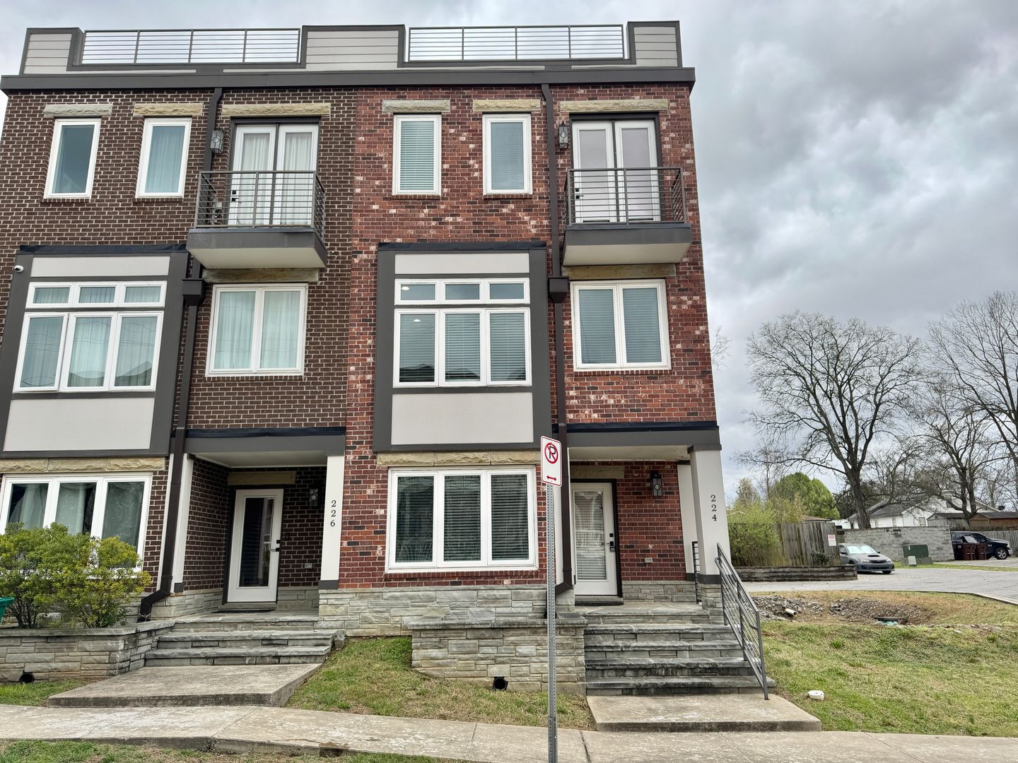 Old Hickory House: 224 22nd Street