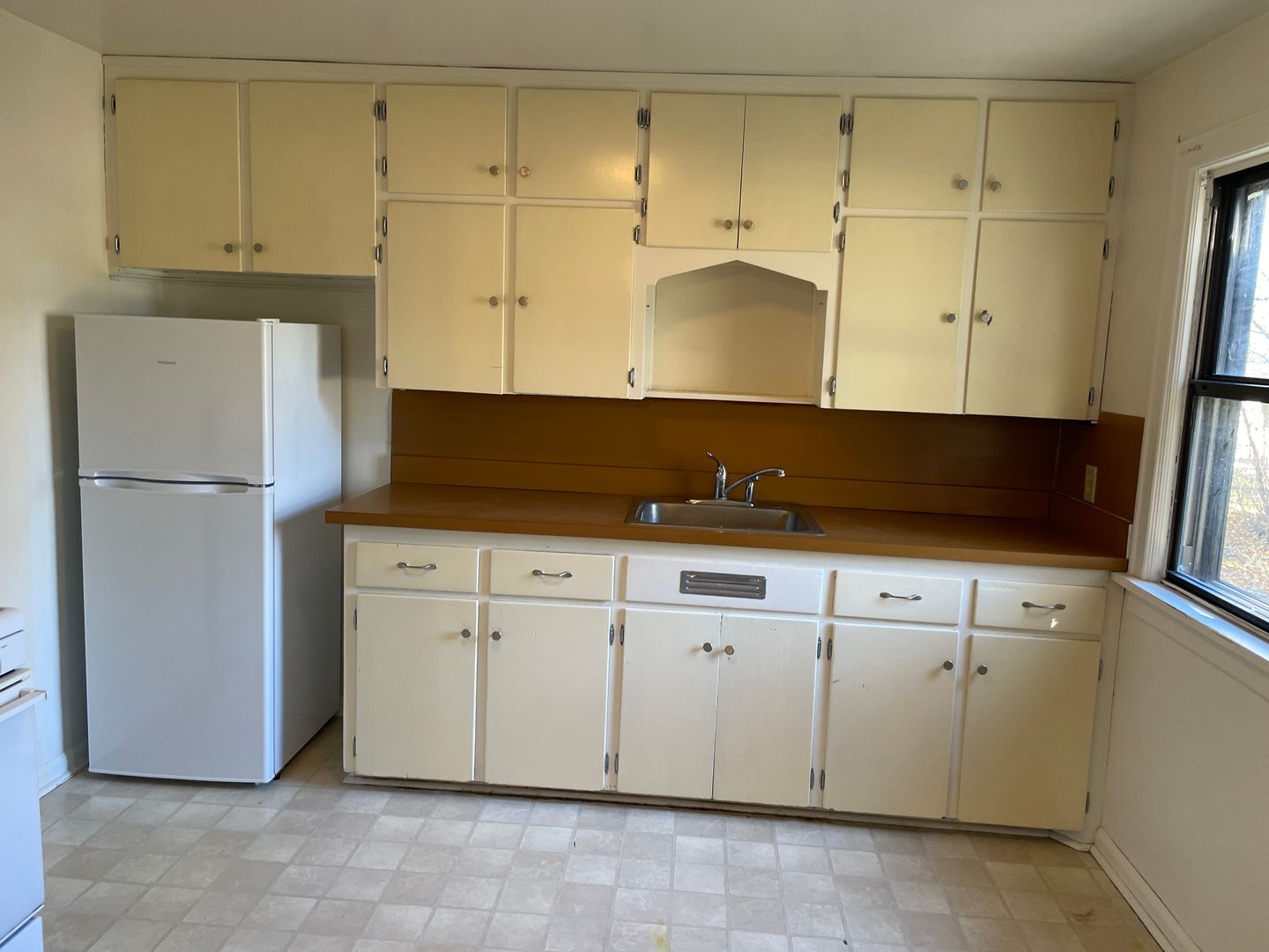 Columbus Apartment: 627 E 3rd Ave S