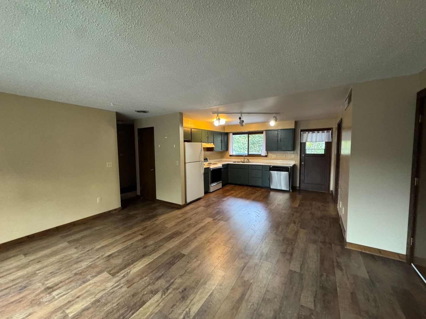 Columbus Apartment: 206 2nd St