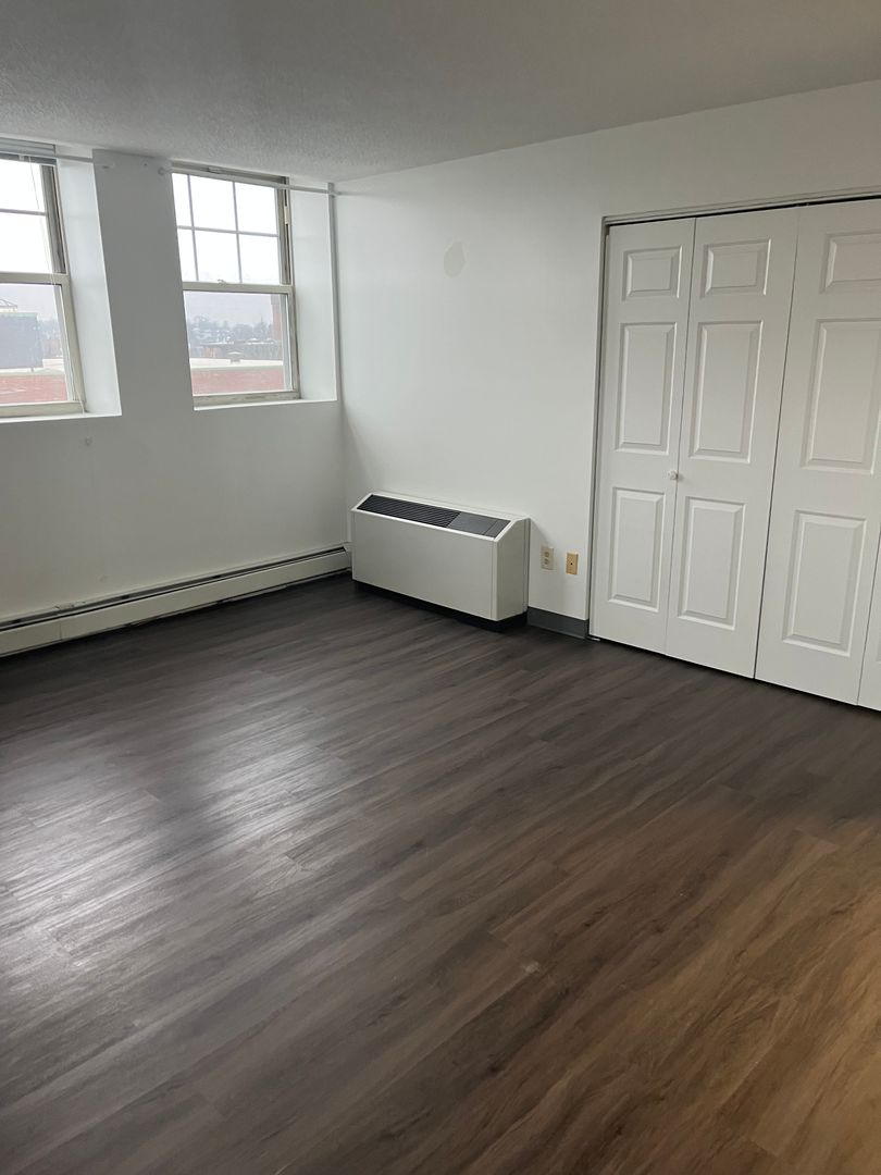 Salem Apartment: 100 Washington Street