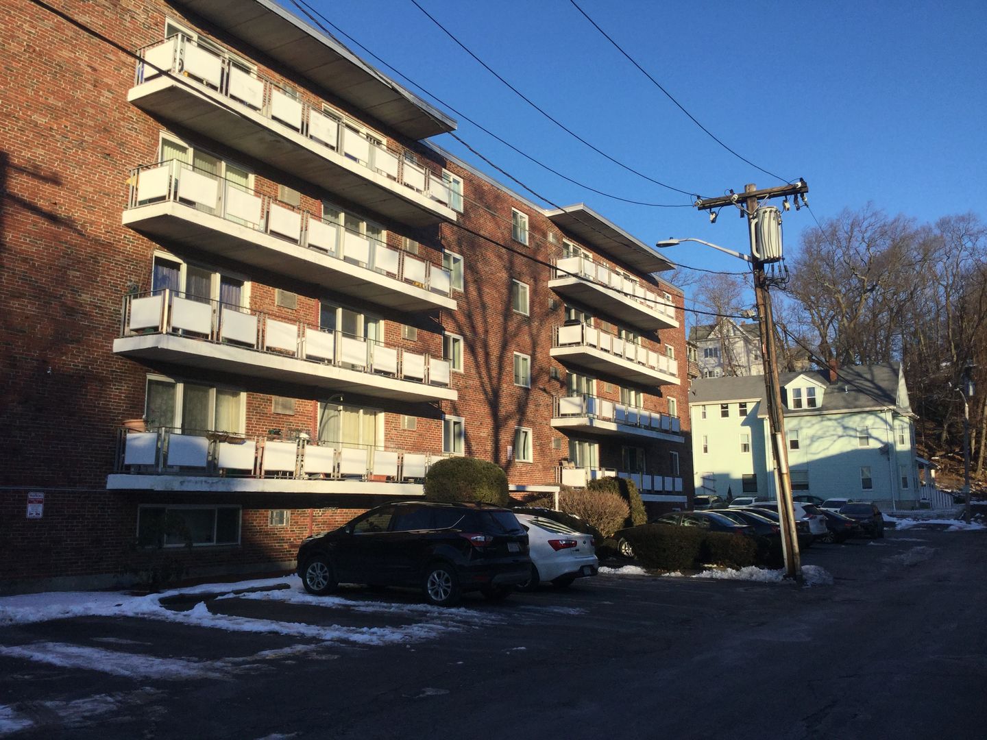 Malden Apartment: 190 Mountain Ave