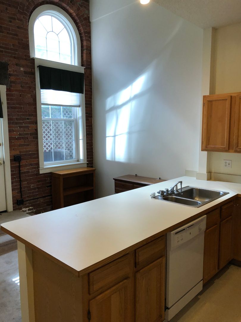 Salem Apartment: 100 Washington Street