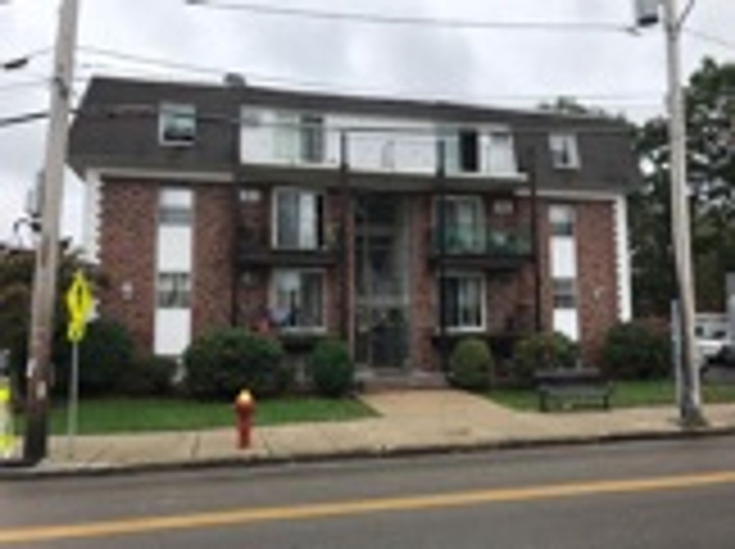 Melrose Apartment: 56 West Wyoming Ave