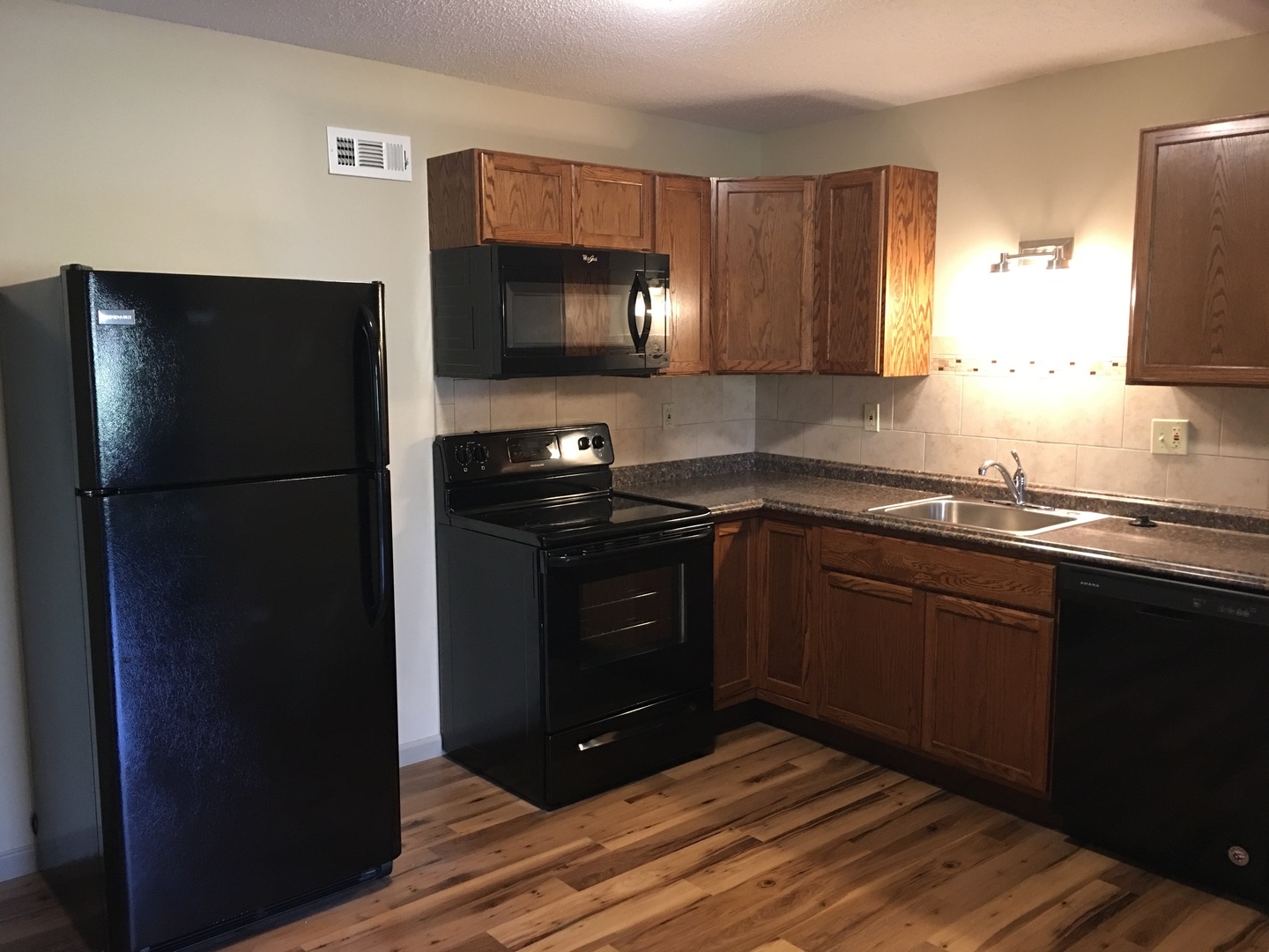 Lawrence Apartment: 2327-2348 Murphy Drive