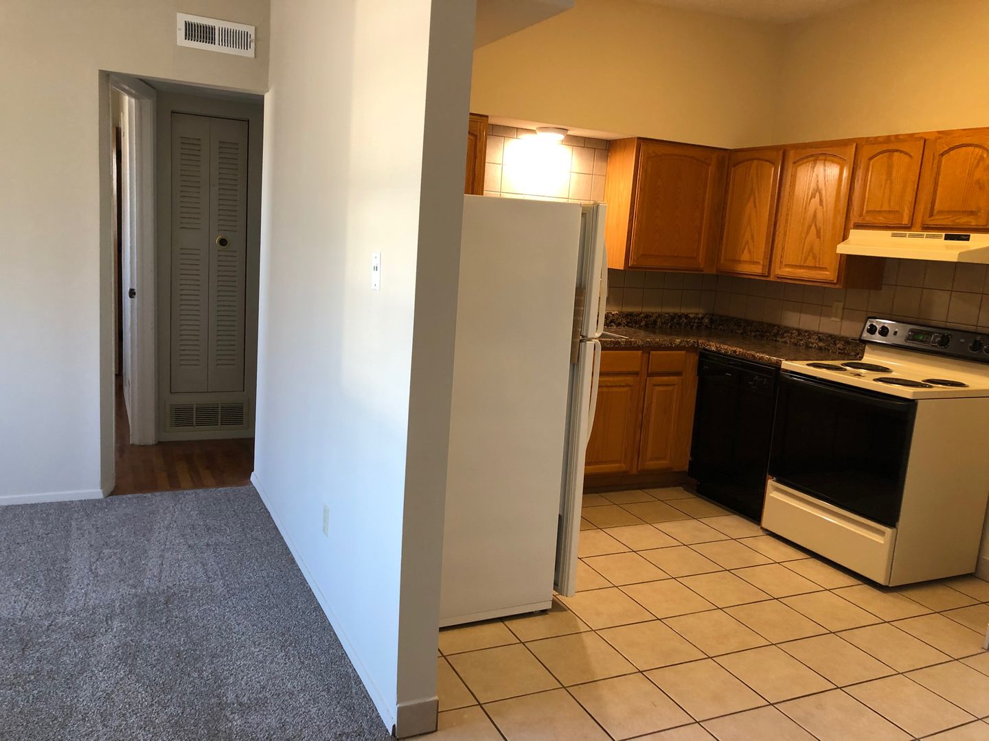 Lawrence Apartment: 2327-2348 Murphy Drive