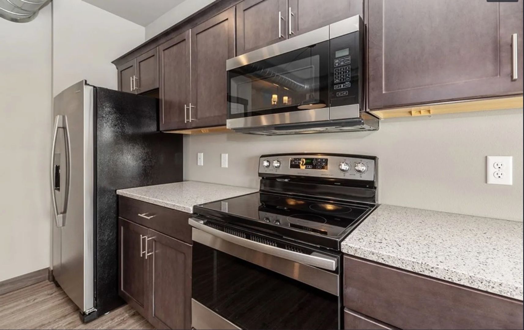 Cedar Rapids Apartment: 3998 Westdale Parkway SW