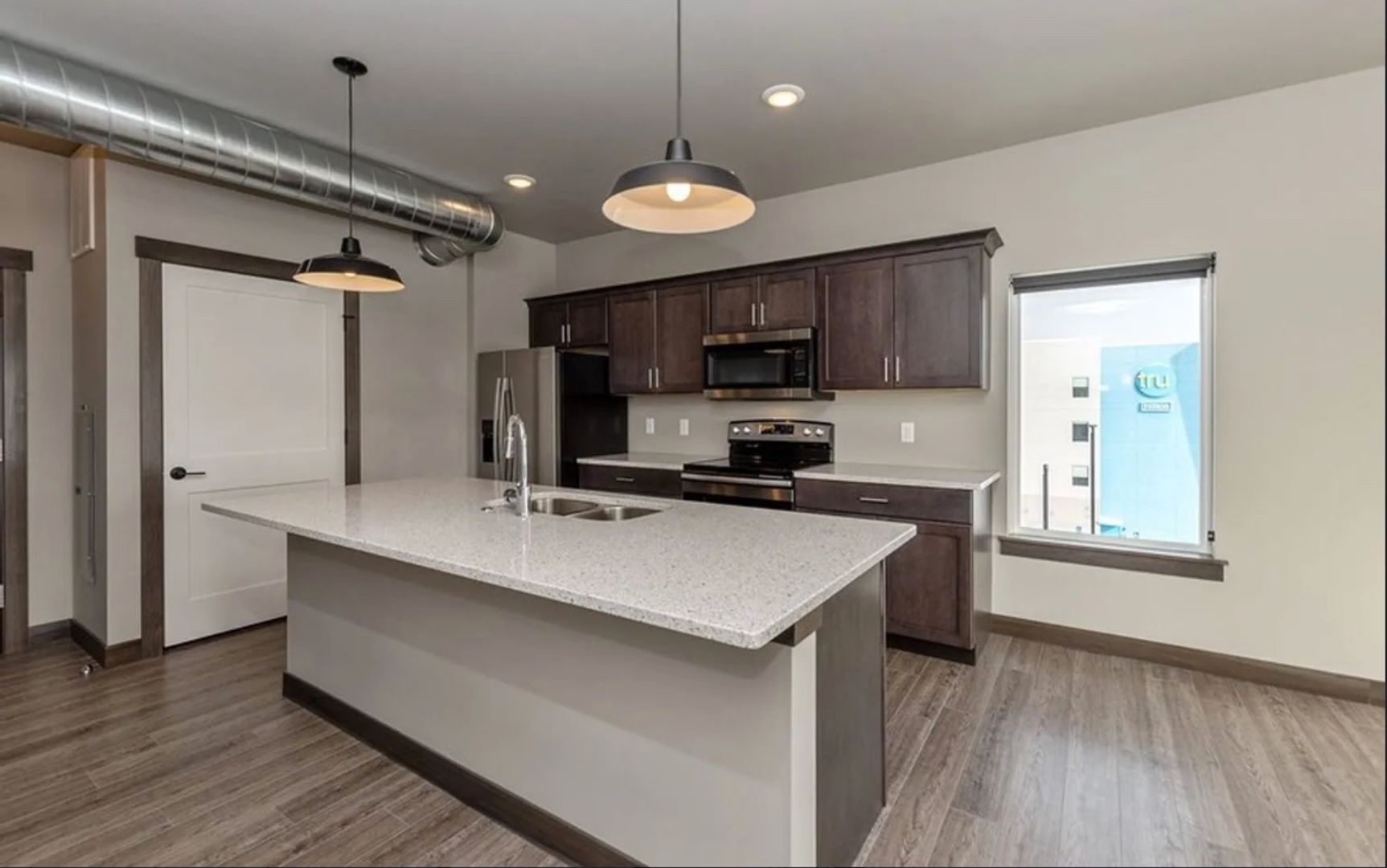 Cedar Rapids Apartment: 3998 Westdale Parkway SW