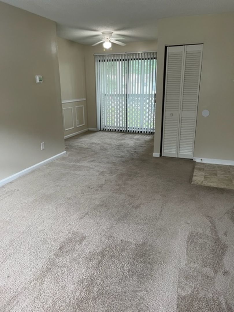 Jacksonville Apartment: 203 Valencia Drive