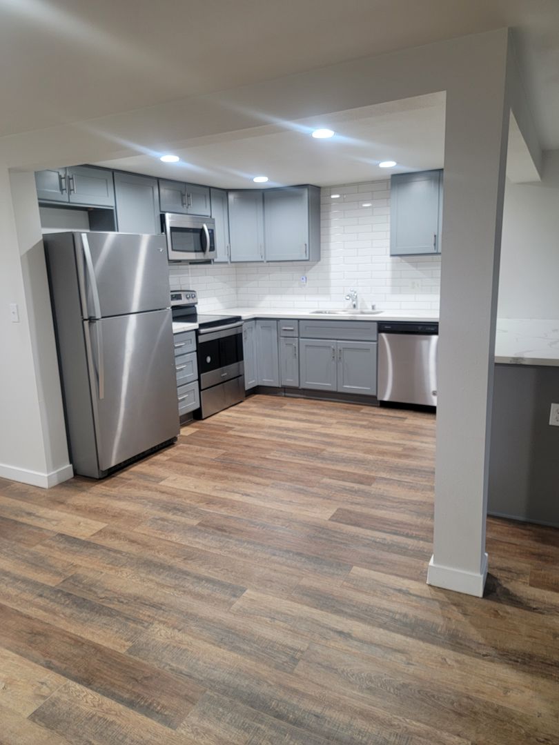 Tacoma Apartment: 201 South 60th ST