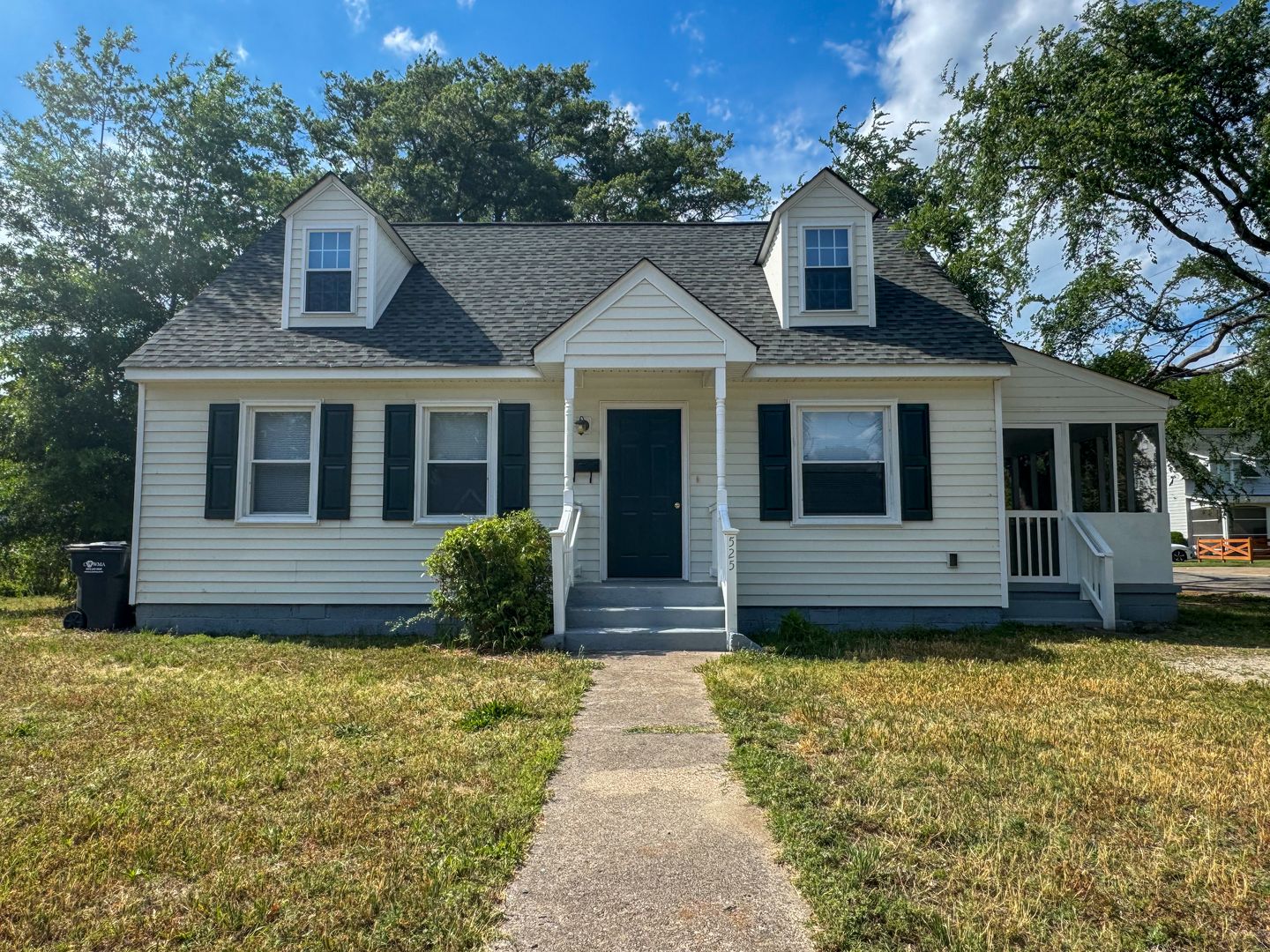 Hopewell House: 525 E Cawson St
