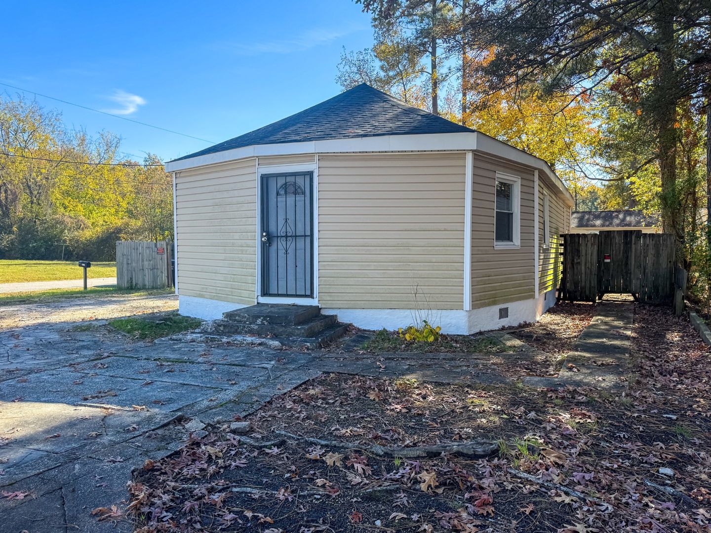 Hopewell House: 3000 Courthouse Rd