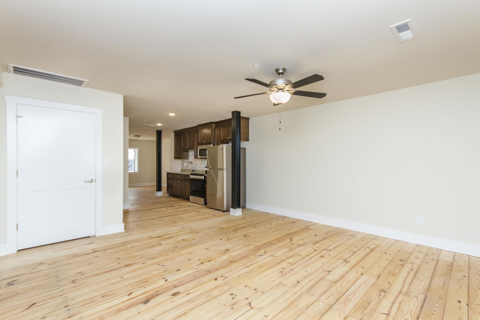 Hopewell House: 106 N Main Street