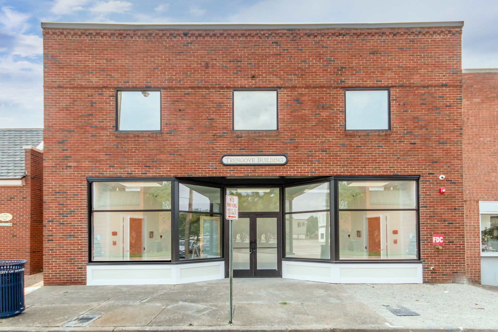 Hopewell House: 106 N Main Street