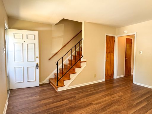 Listing photo thumbnail