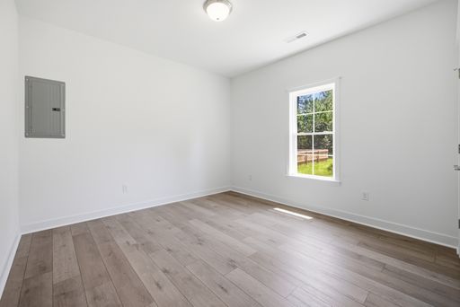 Listing photo thumbnail