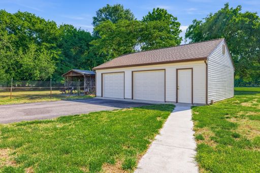Listing photo thumbnail